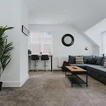 1 Bed Stylish City Flat 2Nd Floor Close To City Centre With Free Parking, King Size Bed & Wi-Fi
